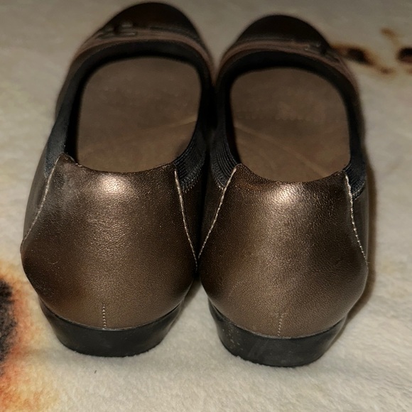 Clarks Brown and Black Flats Loafers with Decorative Buckle - Picture 6 of 8